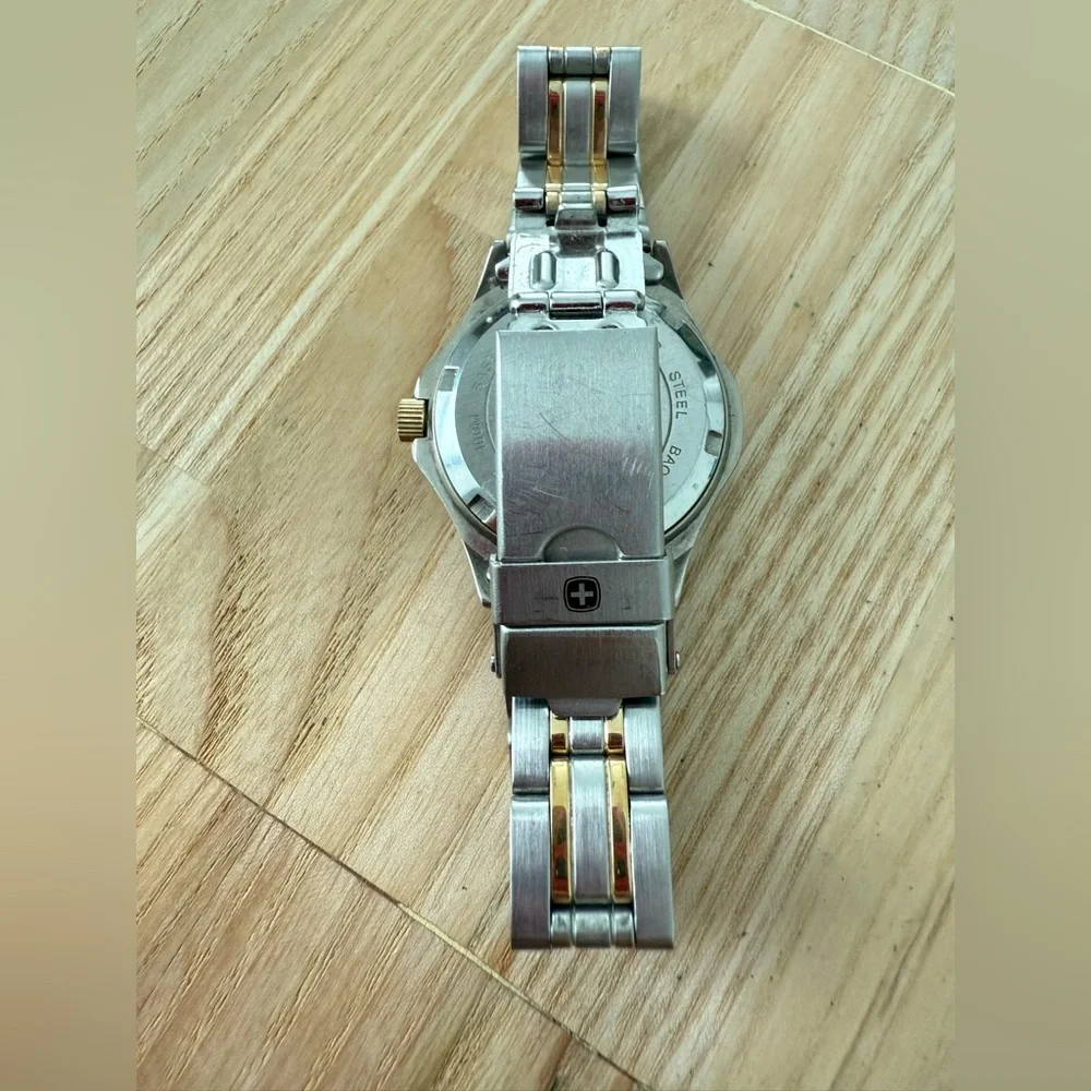 Wenger ladies two toned classic watch NEW BATTERY